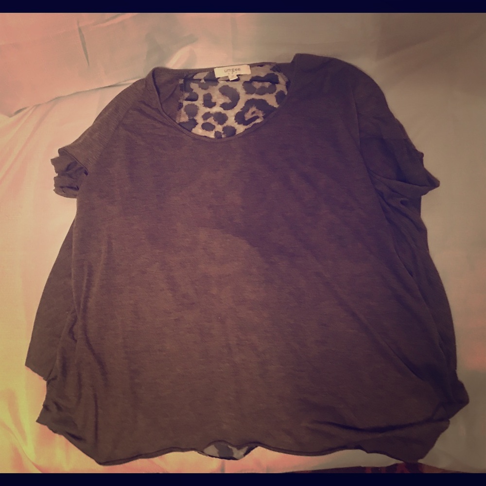 Leopard top